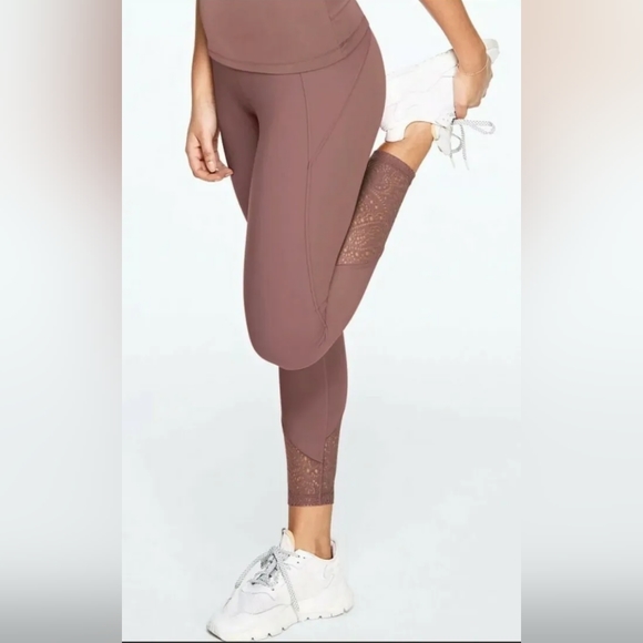 PINK Victoria's Secret Sport - HighWaist Mauve Ankle Leggings in size M - Picture 2 of 4